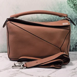 Loewe Puzzle Medium Tan Leather Shoulder Shoulder Bag